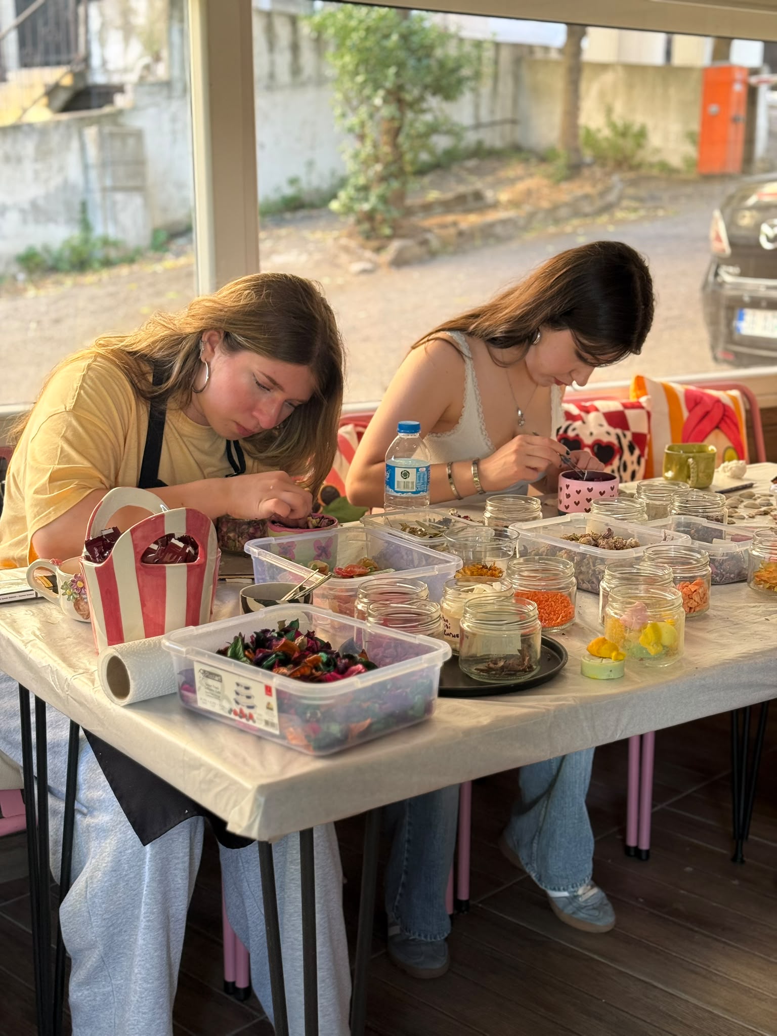 Mumluk Boyama + Mum Yapımı Workshop - Arche Art Studio&Coffee